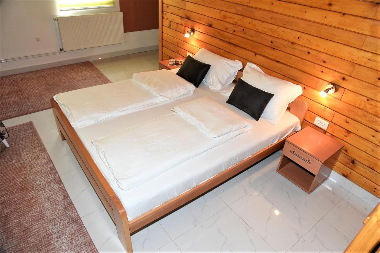 Vila "Maglic" Tjentiste Ngoại thất bức ảnh